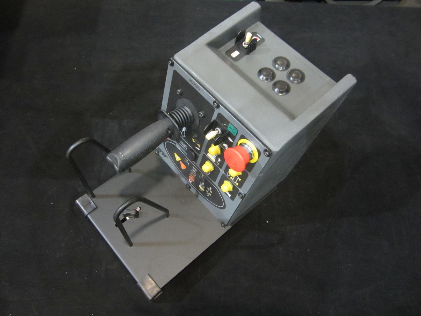 0270536 Generator) Platform Control Box (Df | JLG