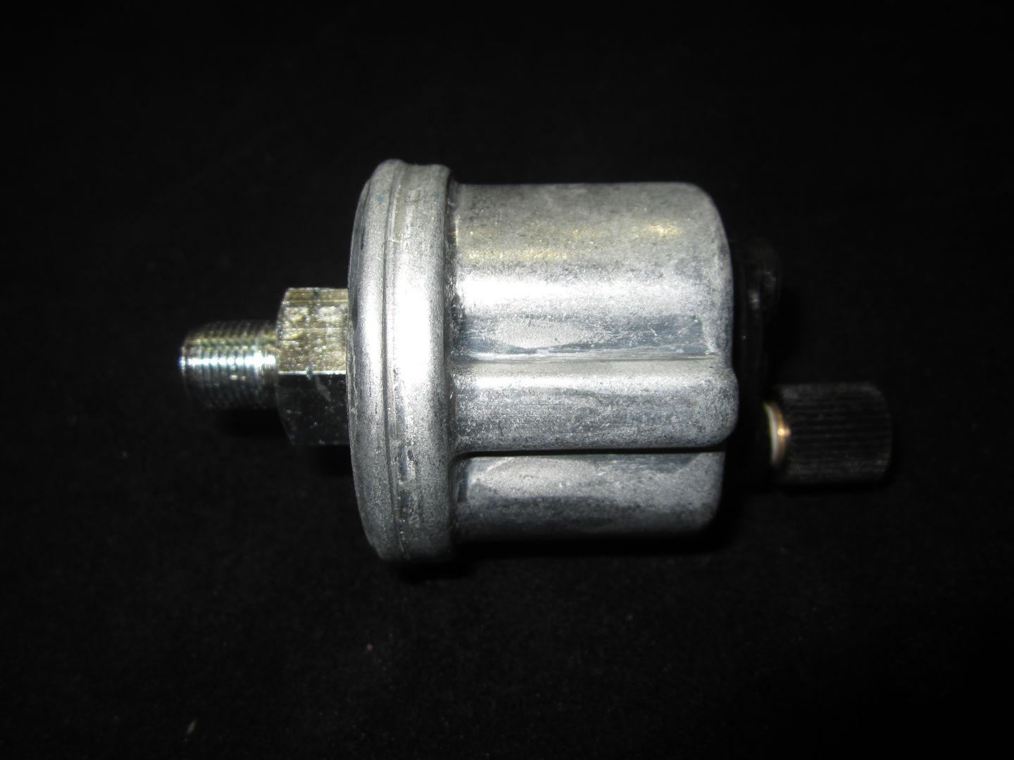 1001097554 Oil Pressure Sensor | JLG