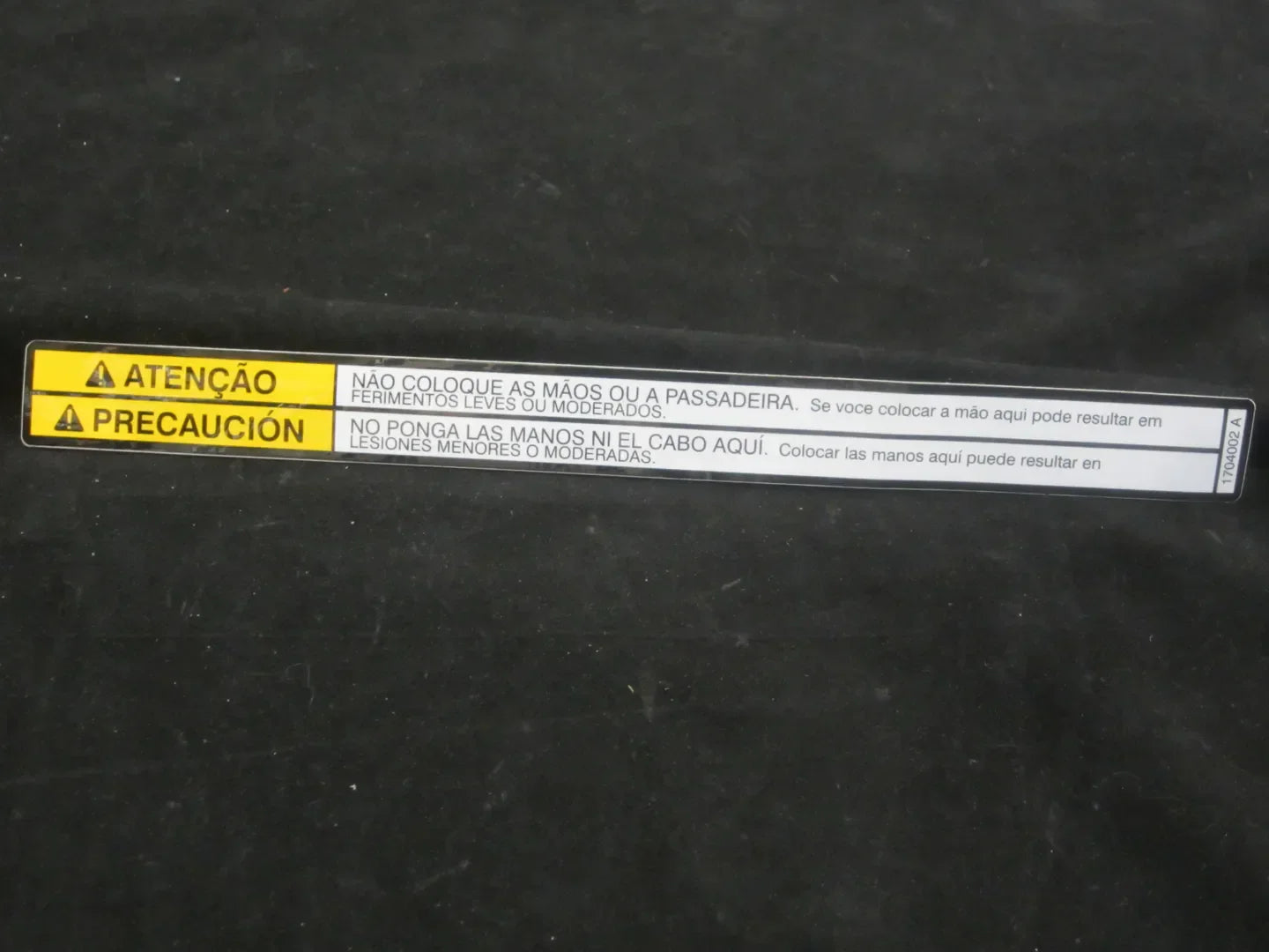 1704002 No Hands (Lat) Decal | JLG