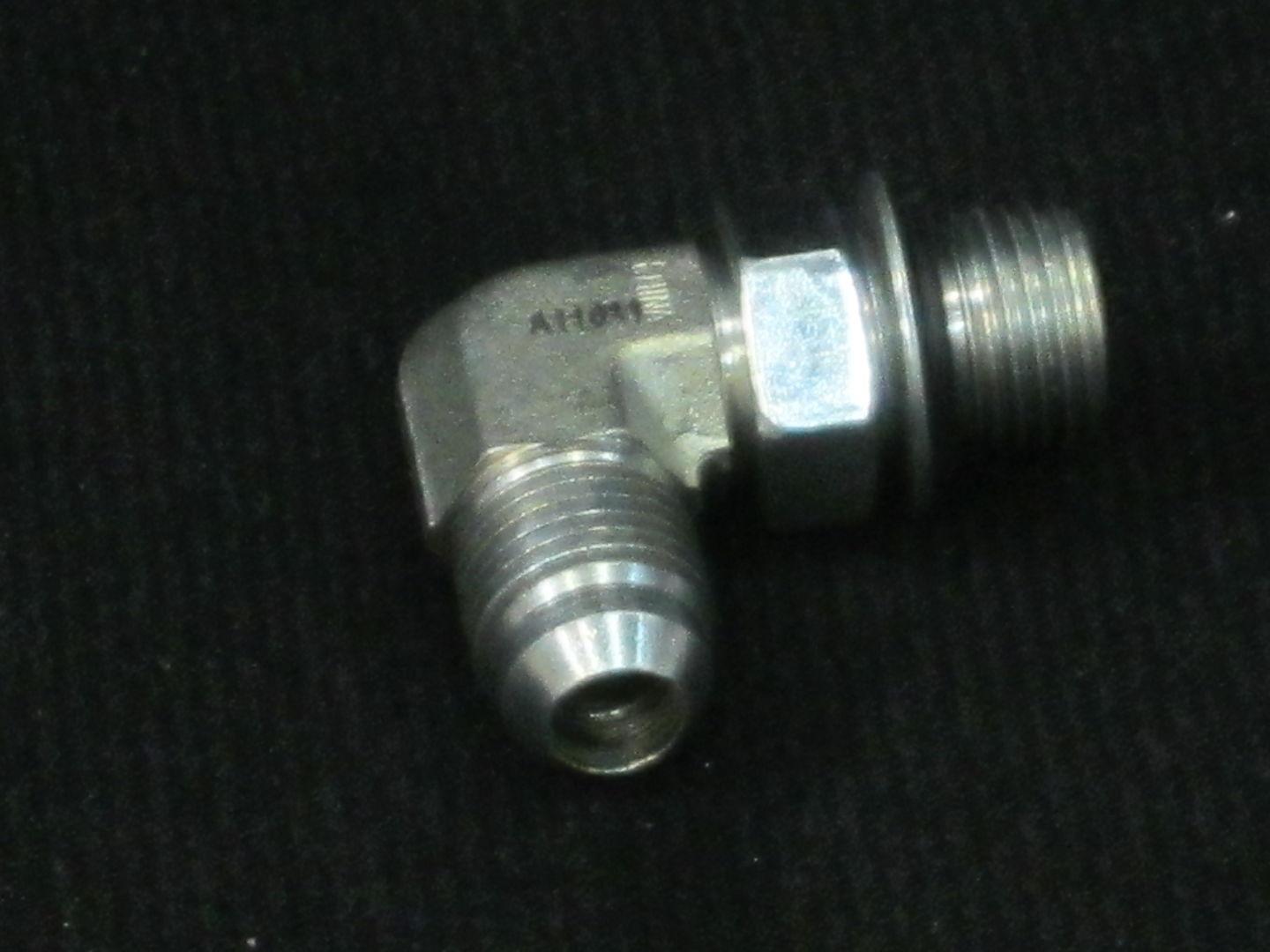 2220473 Adaptor 90 Fitting | JLG