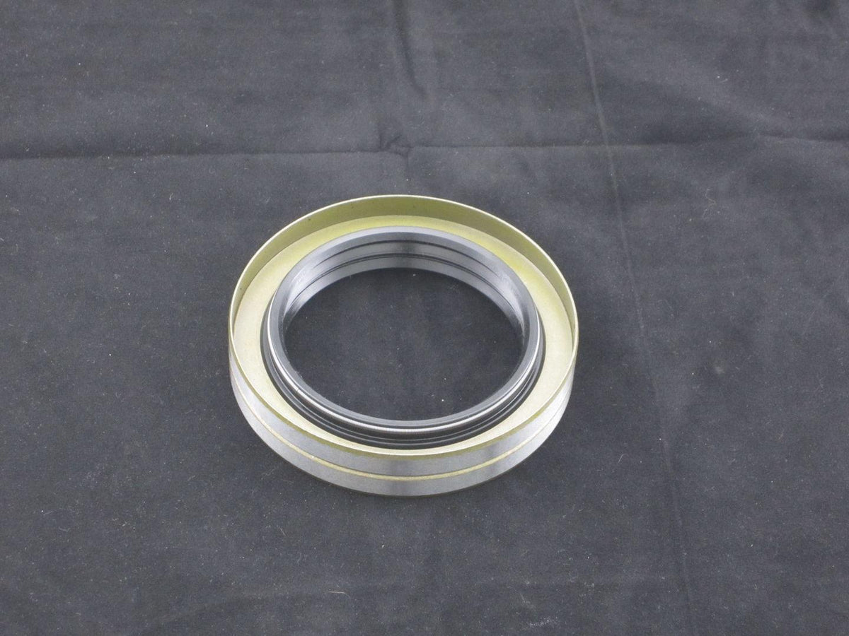 7020040 Seal, Grease | JLG