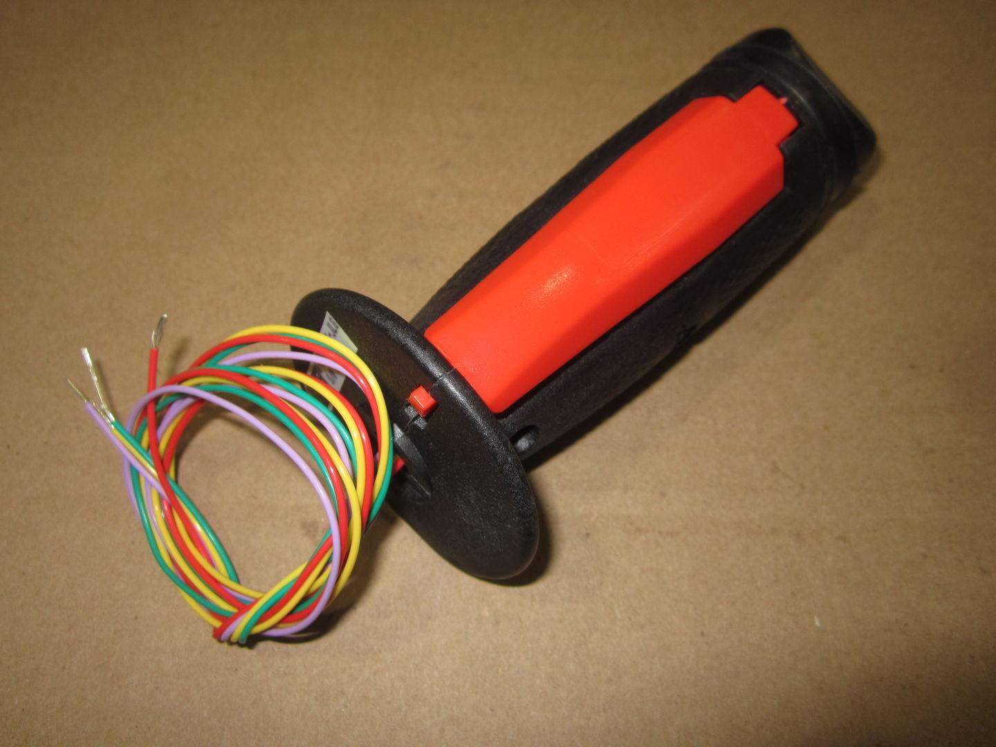 7020551 Grip Assembly | JLG